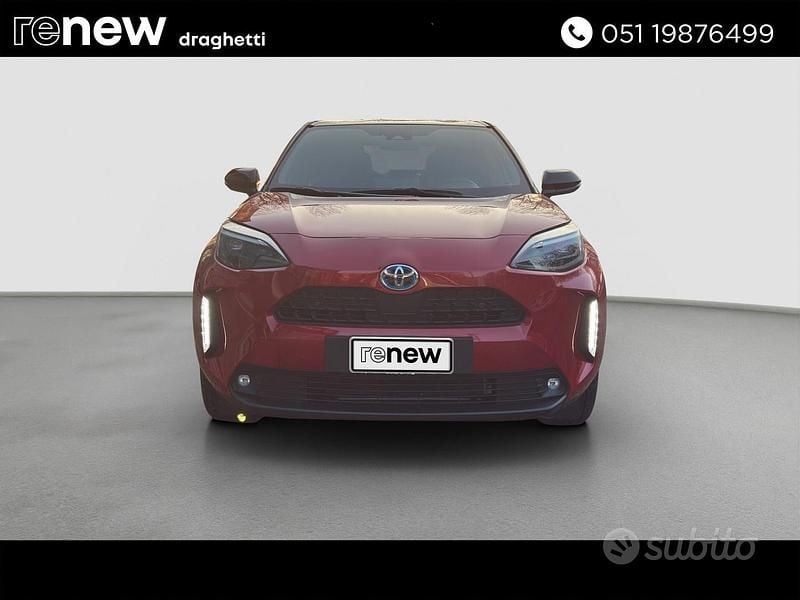 Usata Toyota Yaris Hybrid Trend 92 CV (67 kW) 2022 Rosso Station wagon