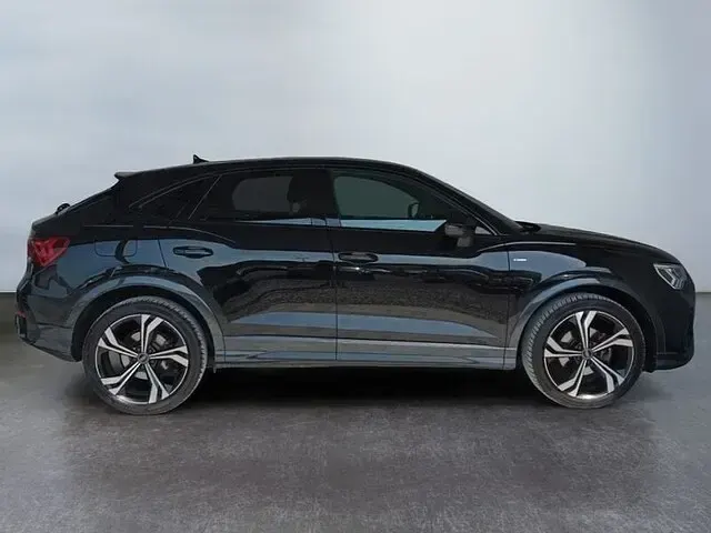Usata Audi Q3 Sportback Comfort 200 CV (147 kW) 2023 Nero SUV
