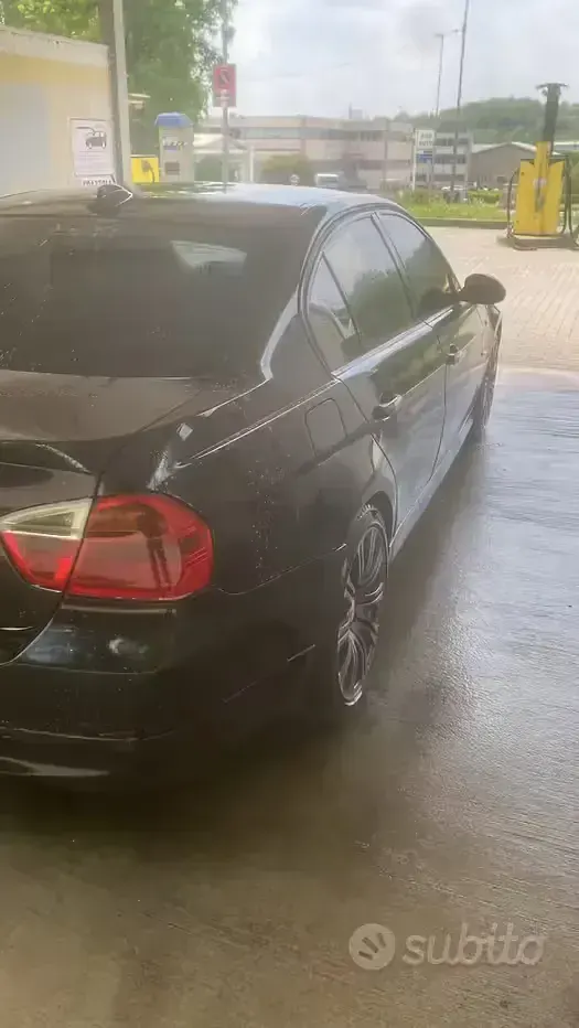 Usata BMW 320 177 CV (130 kW) 2007 Nero Berlina