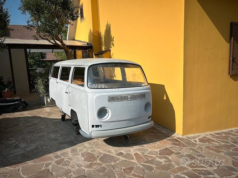Usata VW T2 20 CV (14 kW) 1970 Blu/azzurro Furgone