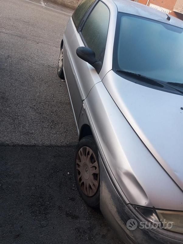 Usata Lancia Ypsilon 2001 Utilitaria