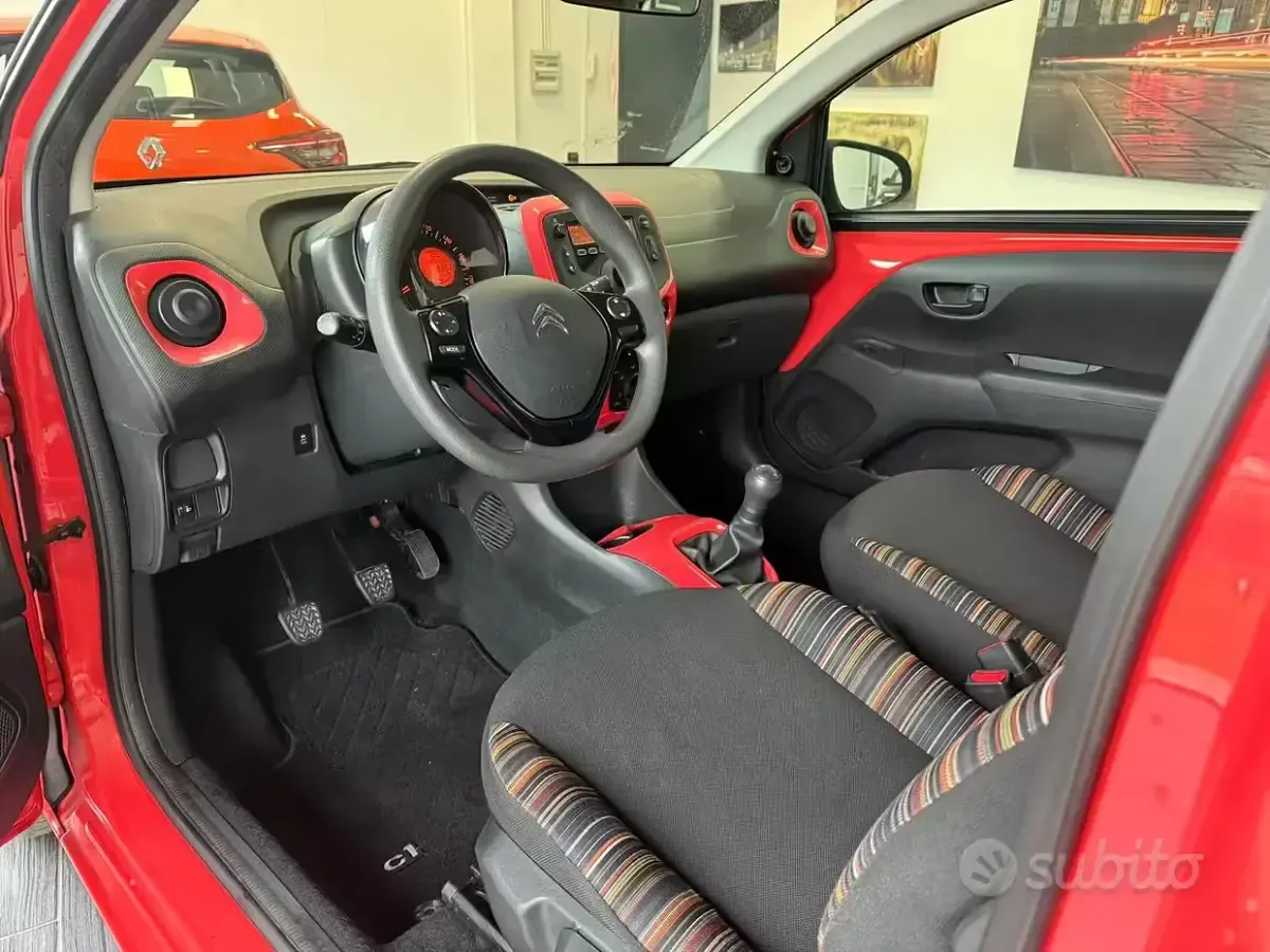 Usado Citroën C1 69 CV (50 kW) 2015 Rojo Utilitario