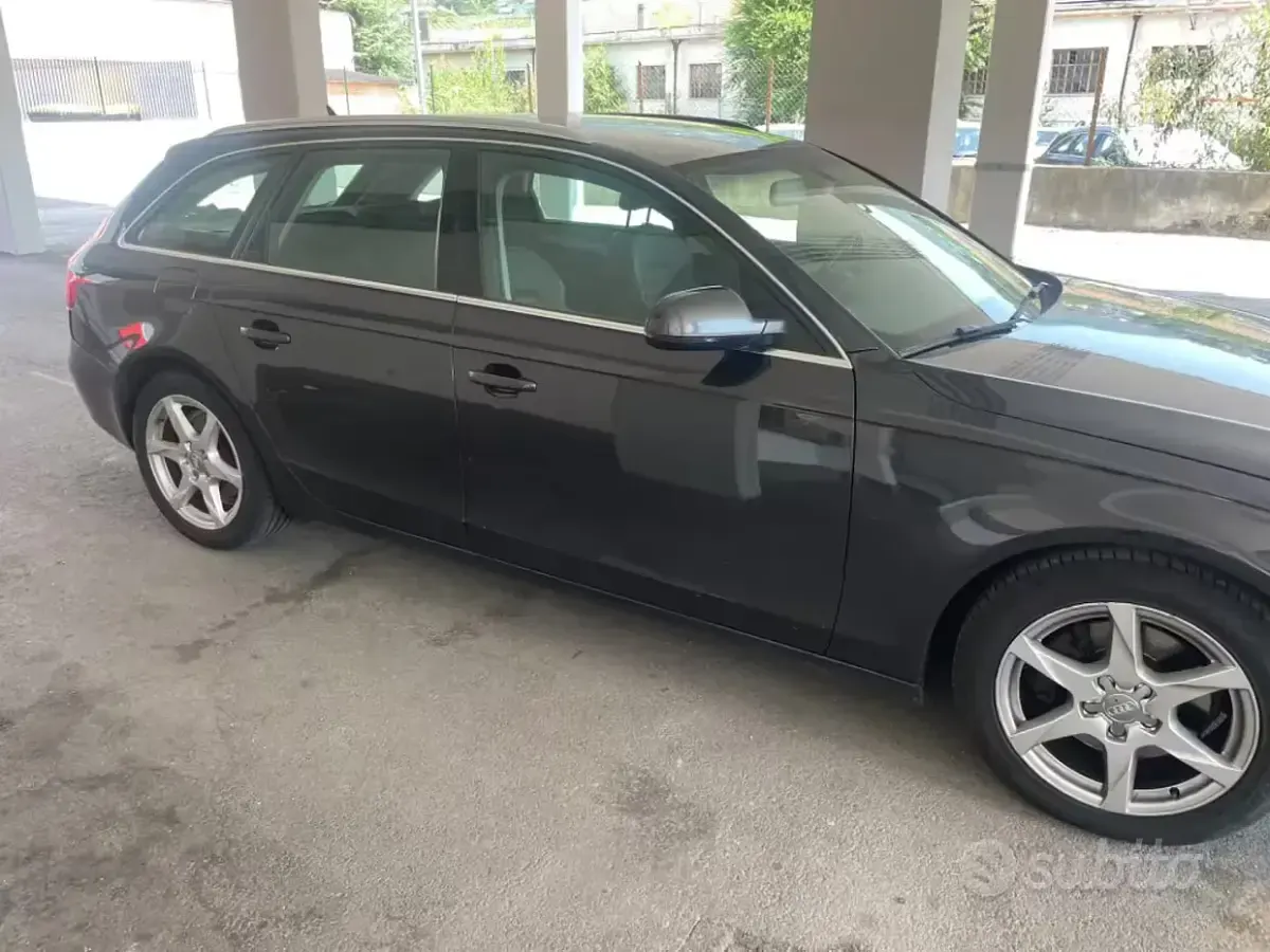 Usata Audi A4 Advanced 143 CV (105 kW) 2010 Nero Station wagon
