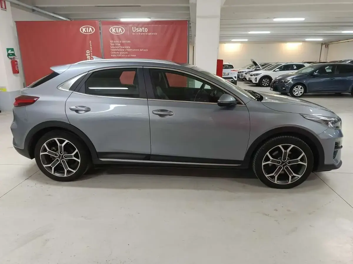 Usata Kia XCeed 117 CV (86 kW) 2022 Lunar silver SUV
