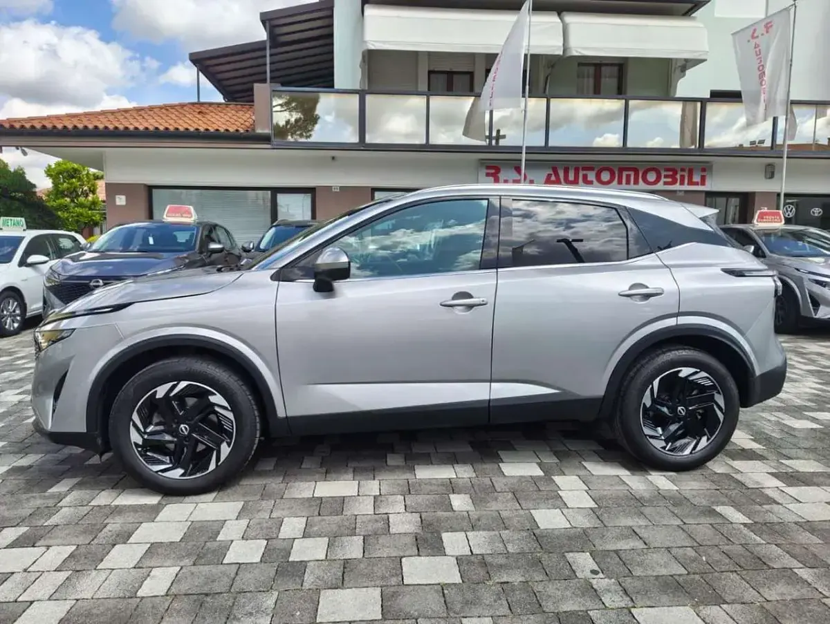 Usata Nissan Qashqai N-Connecta 140 CV (102 kW) 2025 Argento SUV