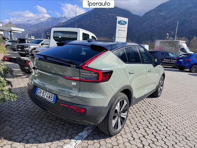 Usata Volvo C40 300 kW (408 CV) 2022 Verde metallizzato SUV