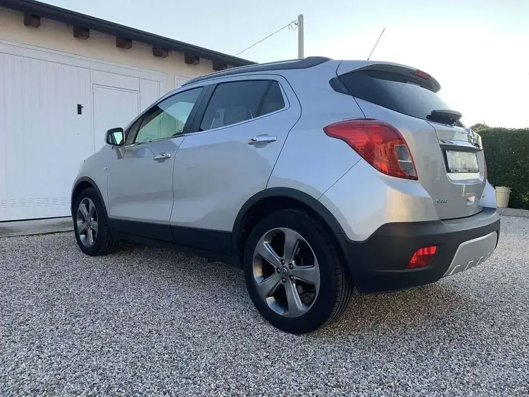 Usata Opel Mokka Cosmo 131 CV (96 kW) 2012 Argento SUV