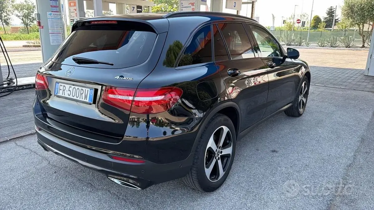 Usata Mercedes GLC250 Exclusive 204 CV (150 kW) 2018 Nero SUV
