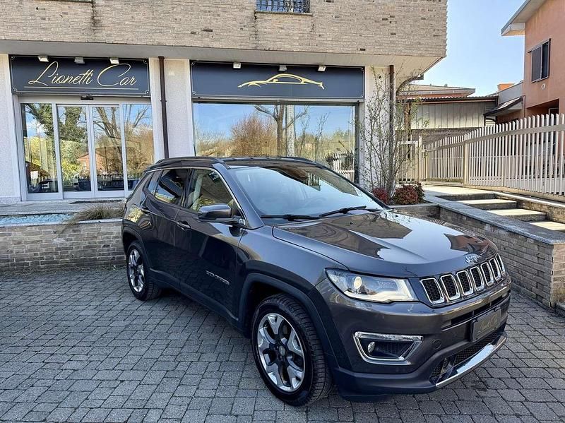 Usata Jeep Compass Limited 140 CV (102 kW) 2018 Grigio SUV