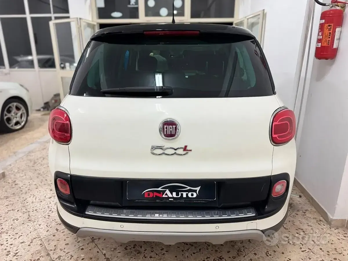 Usata Fiat 500L Trekking 105 CV (77 kW) 2014 Bianco Monovolume