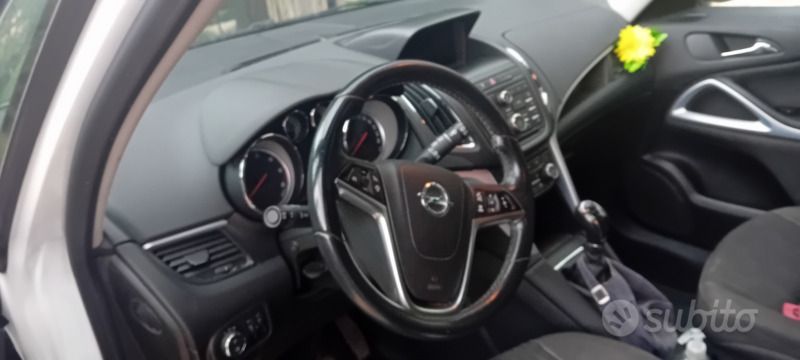 Usata Opel Zafira Tourer 136 CV (100 kW) 2015 Bianco Monovolume