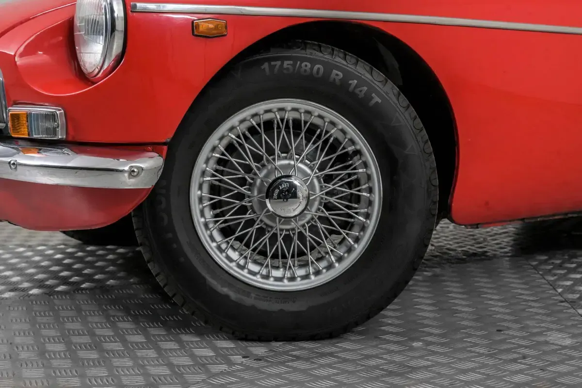 Usata MG B 97 CV (71 kW) 1965 Rosso Cabrio