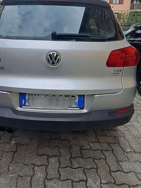 Begagnad VW Tiguan Trendline 122 HK (89 kW) 2015 Silver SUV