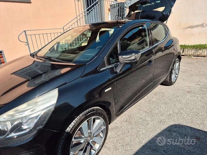 Usata Renault Clio IV 64 CV (47 kW) 2015 Nero Utilitaria