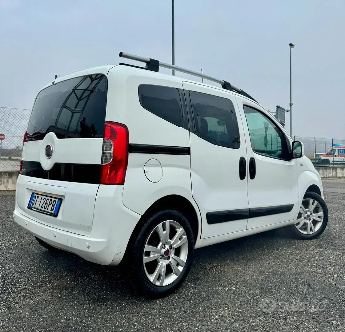 Usata Fiat Qubo Trekking 77 CV (56 kW) 2009 Bianco Monovolume