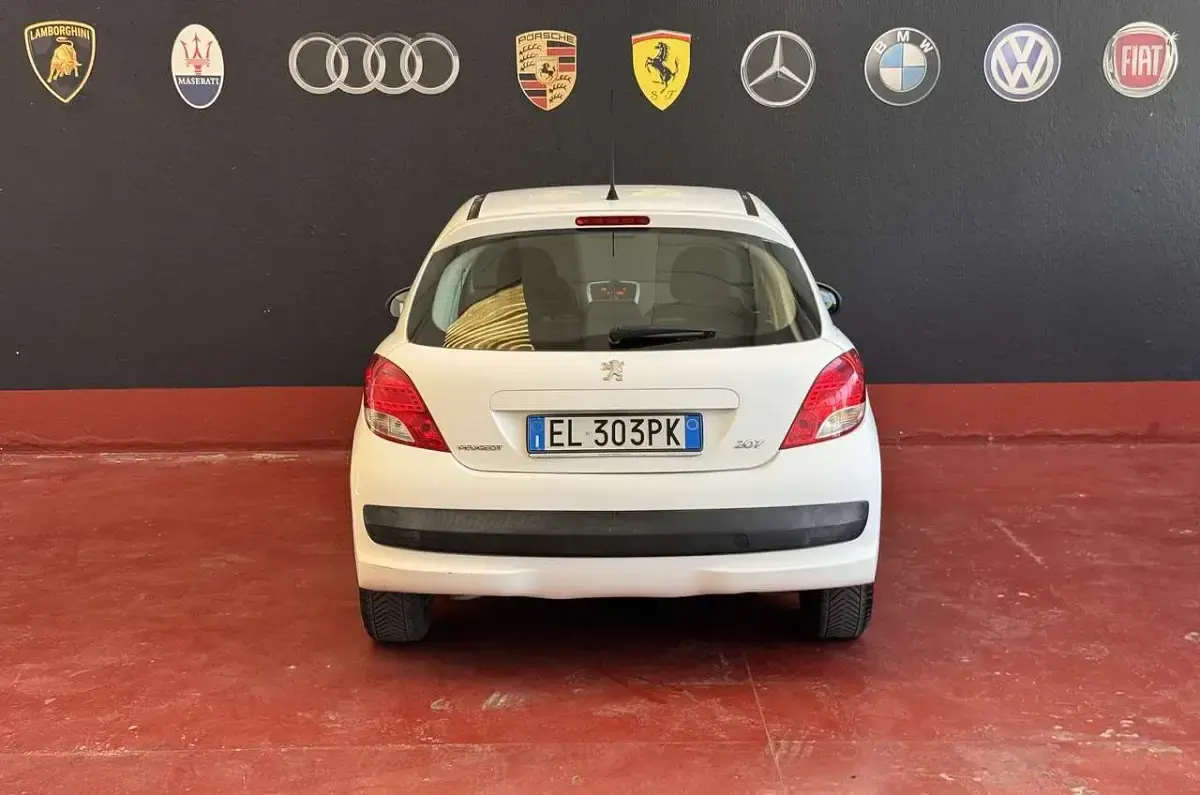 Usata Peugeot 207 68 CV (50 kW) 2012 Bianco Berlina