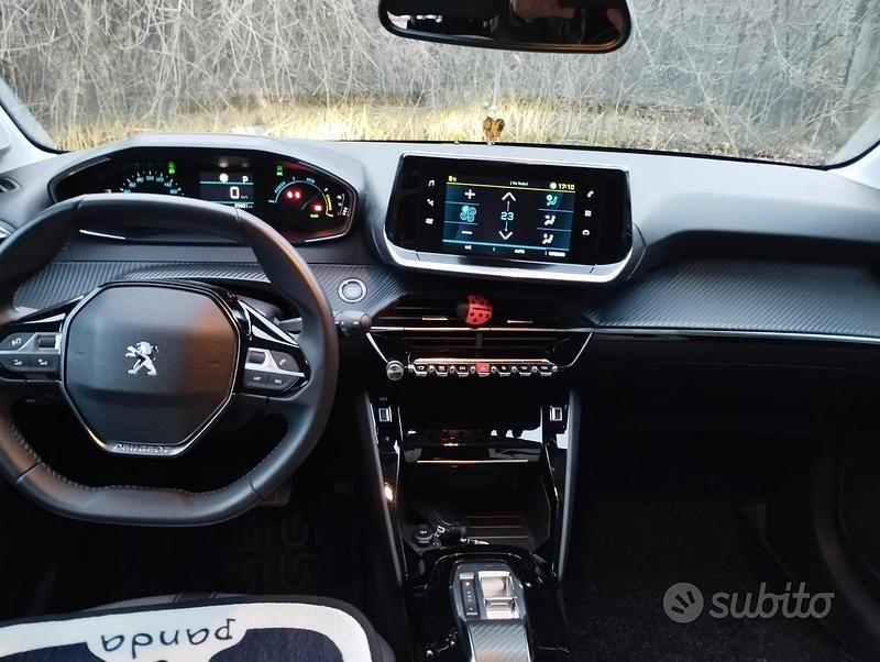 Usata Peugeot 208 100 kW (136 CV) 2022 Grigio Utilitaria