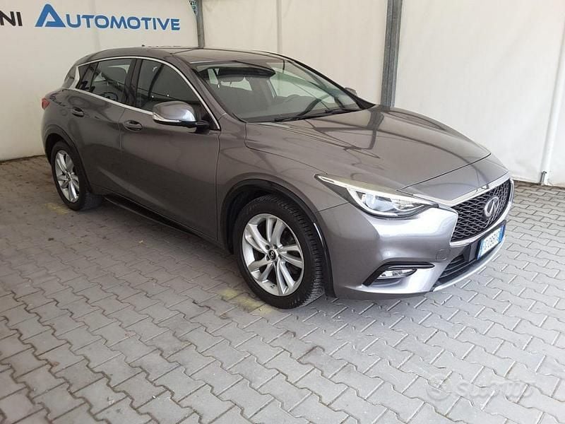 Usata Infiniti Q30 Business 110 CV (80 kW) 2017 Grigio Berlina