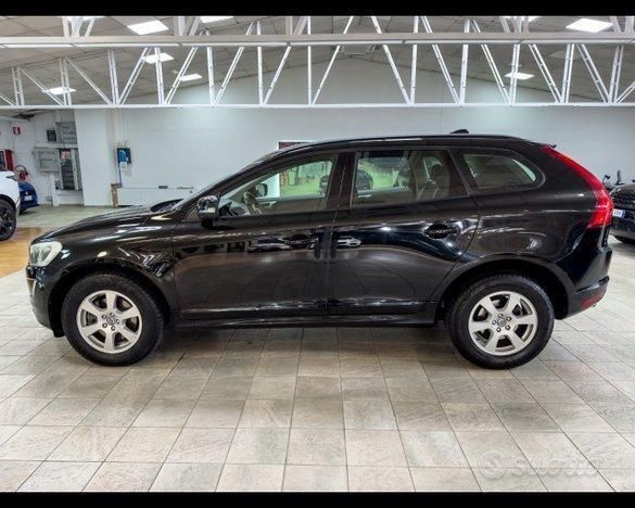 Usata Volvo XC60 Business Edition 136 CV (100 kW) 2014 Nero SUV