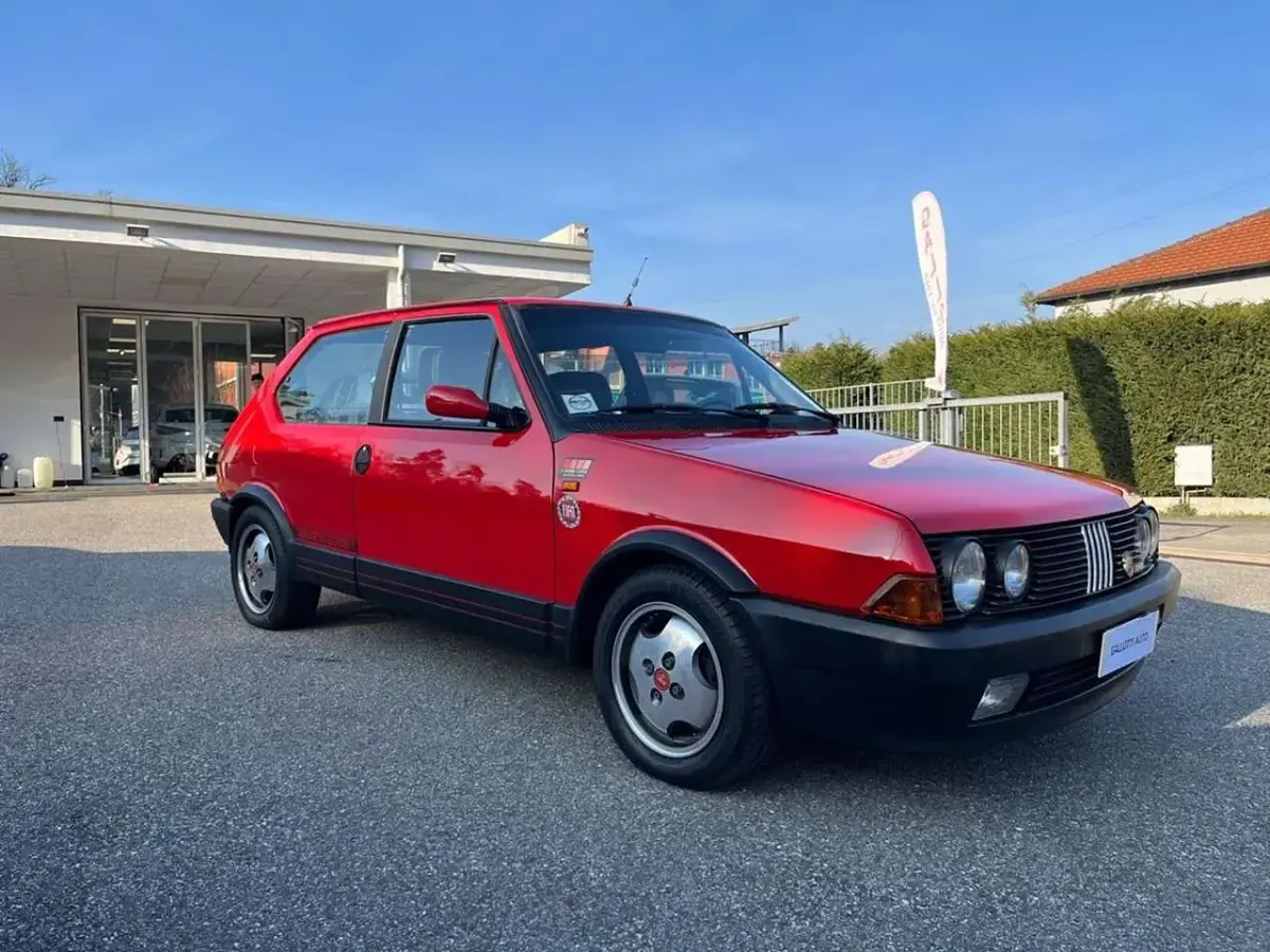 Käytetty Fiat Ritmo Abarth 131 HP (96 kW) 1984 Punainen Sedan
