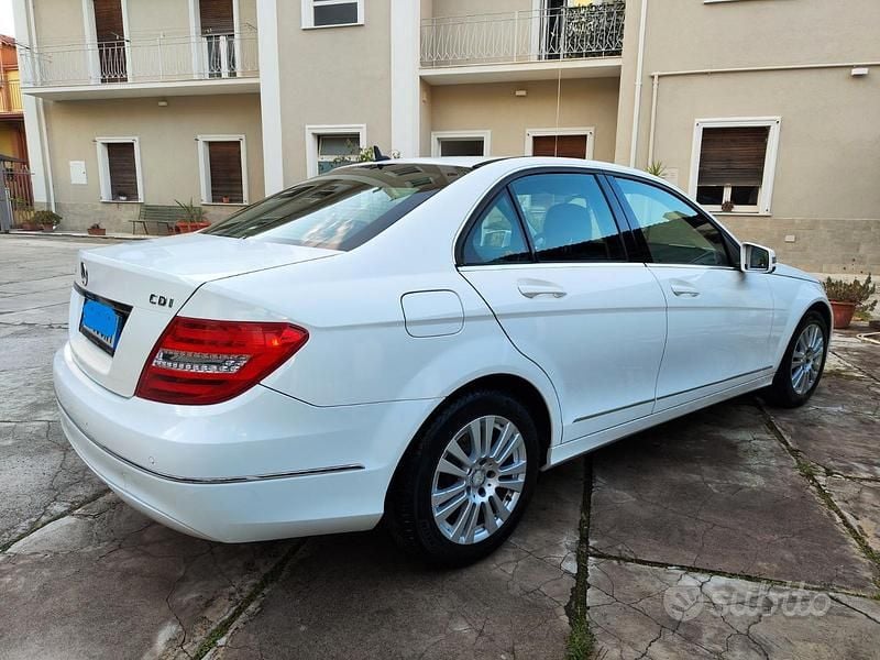 Usata Mercedes C220 Elegance 172 CV (126 kW) 2013 Bianco Berlina