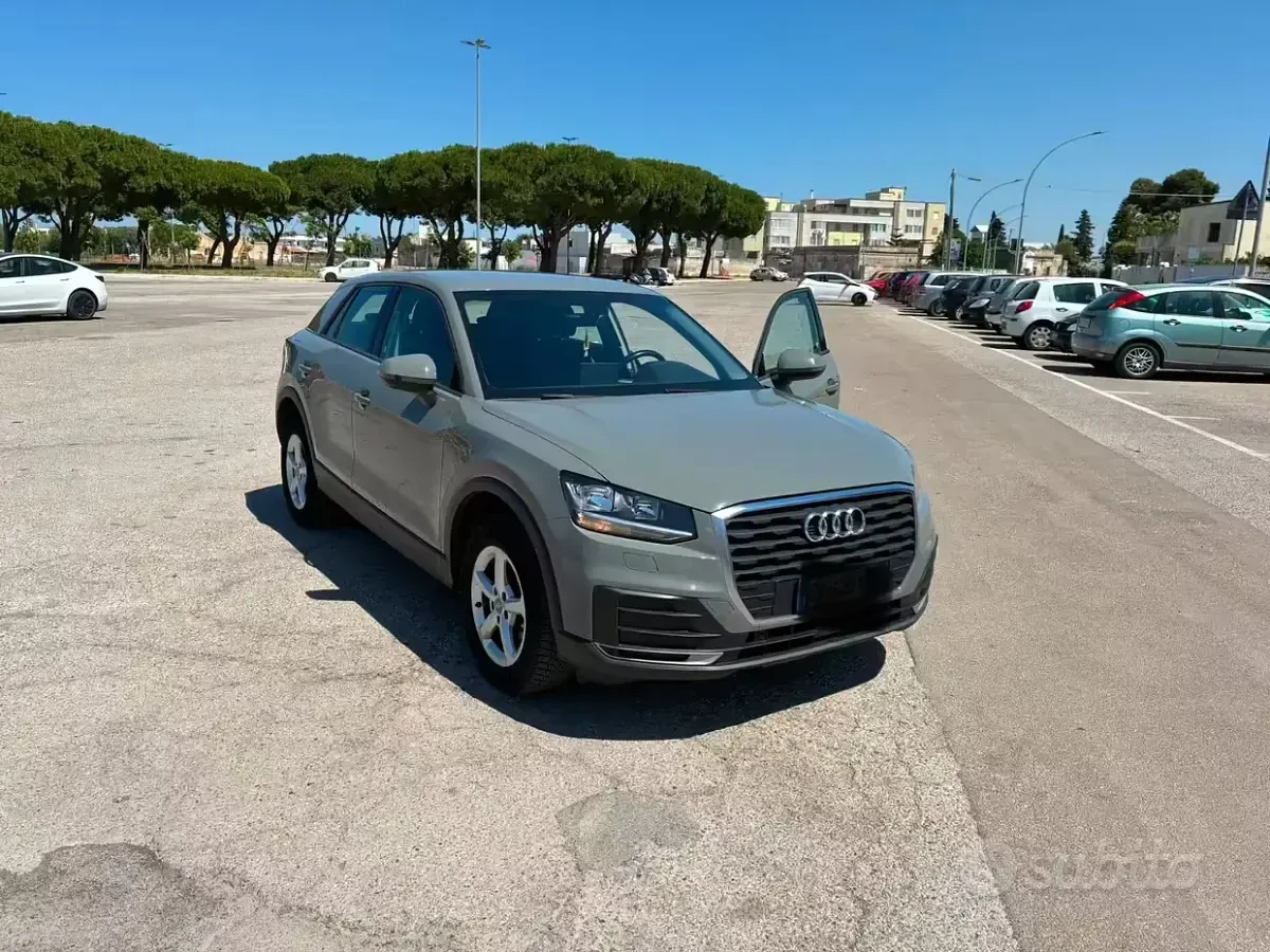 Usata Audi Q2 Ambiente 116 CV (85 kW) 2019 Grigio SUV