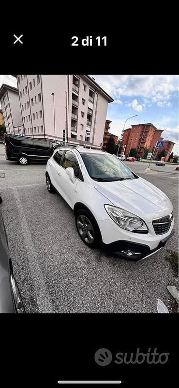 Bianco Usata 2013 Opel Mokka SUV | 4500 € (Ottimo prezzo) - Immagine 1/4