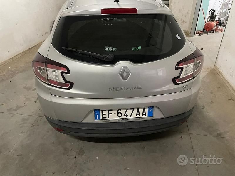 Usata Renault Mégane GrandTour 100 CV (73 kW) 2010 Grigio Station wagon