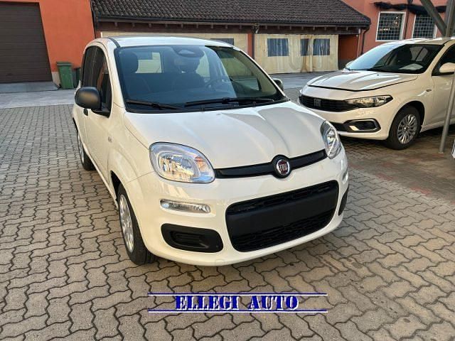 Nuova Fiat Panda 69 CV (50 kW) 2025 Bianco extraserie Berlina