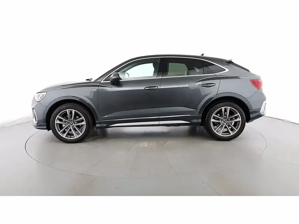 Usata Audi Q3 Sportback S-Line 150 CV (110 kW) 2026 Grigio daytona SUV