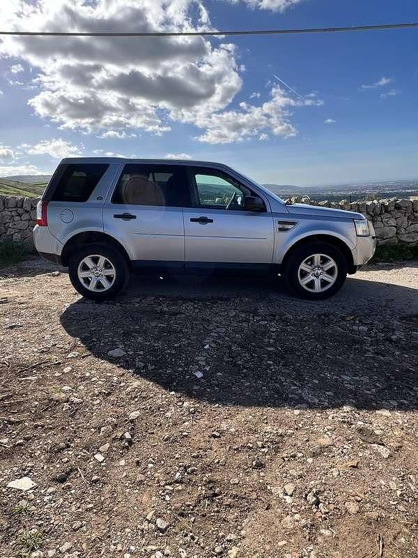 Usata 2009 Land Rover Freelander 2 HSE SUV | 5500 € (Buon prezzo) - Immagine 1/4