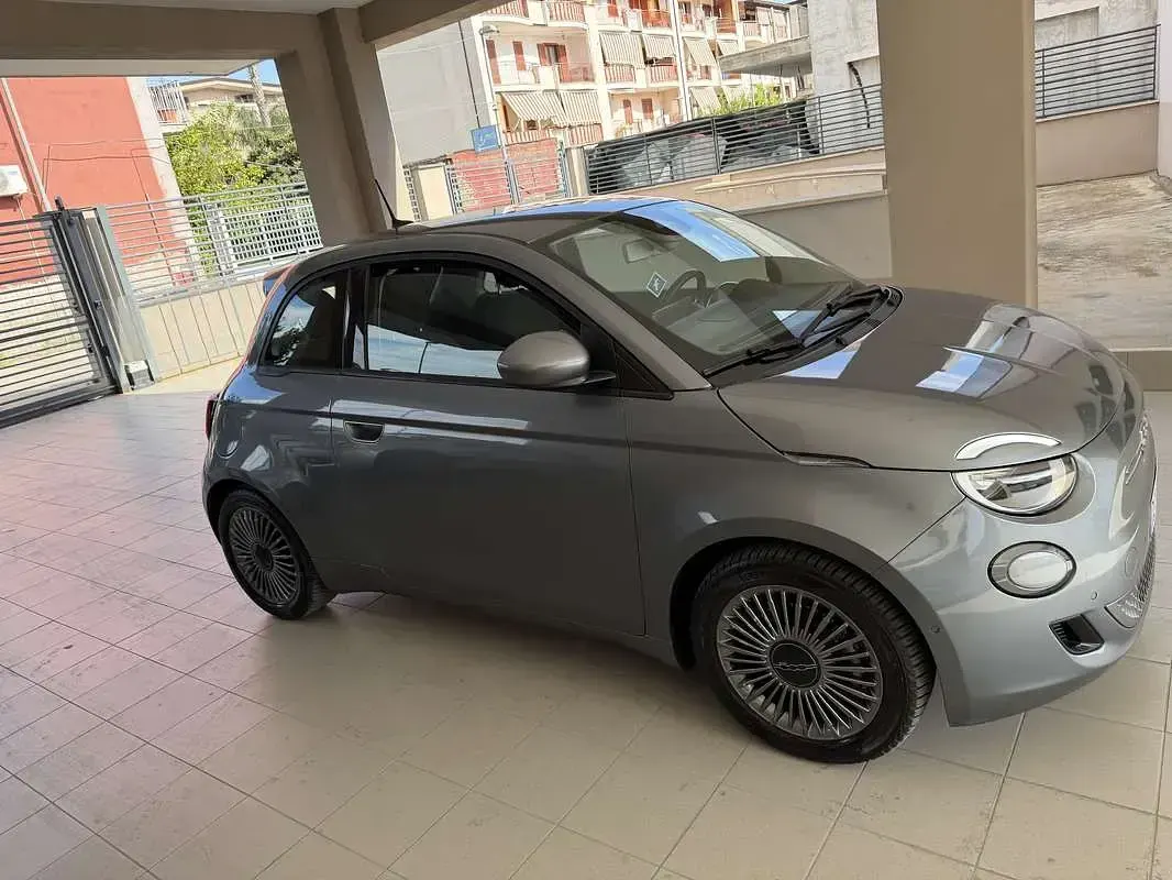 Usado Fiat 500e Passion 42 kW (58 CV) 2021 Utilitario