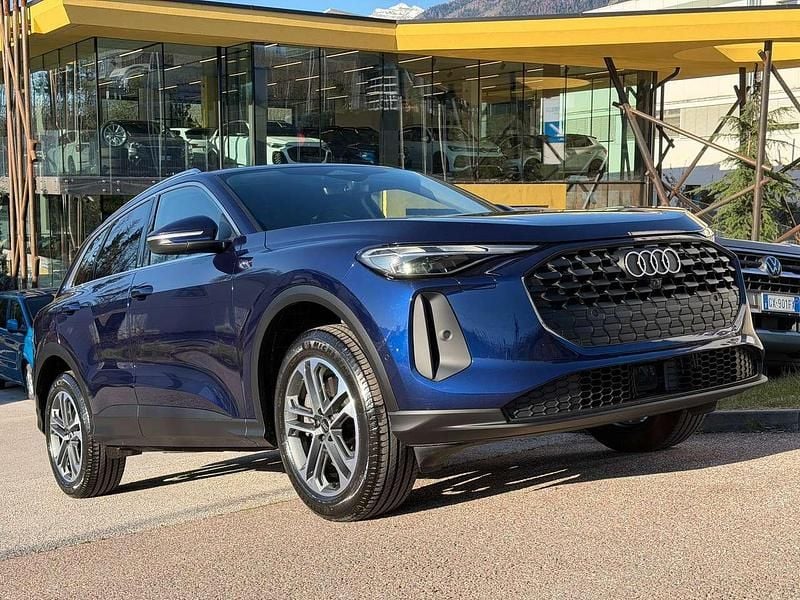 Usata Audi Q5 Advanced 204 CV (150 kW) 2025 Blu/azzurro SUV
