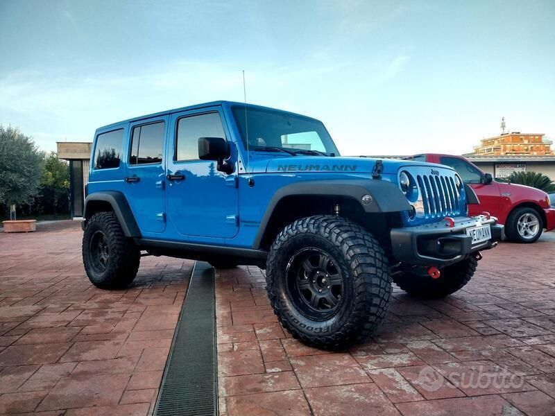 Blu Usata 2011 Jeep Wrangler Unlimited Sahara SUV | 54.990 € - Immagine 1/4