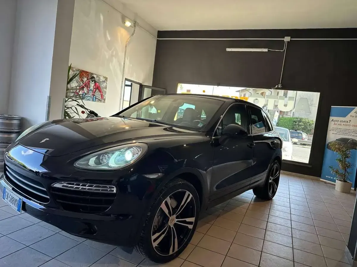 Usata Porsche Cayenne 245 CV (180 kW) 2012 Blu/azzurro SUV