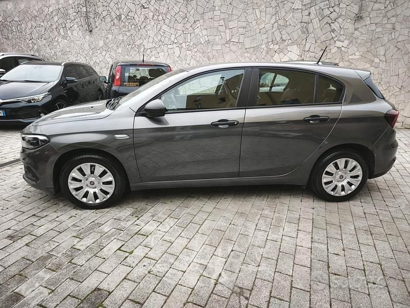 Usata Fiat Tipo Sport 100 CV (73 kW) 2021 Grigio Berlina