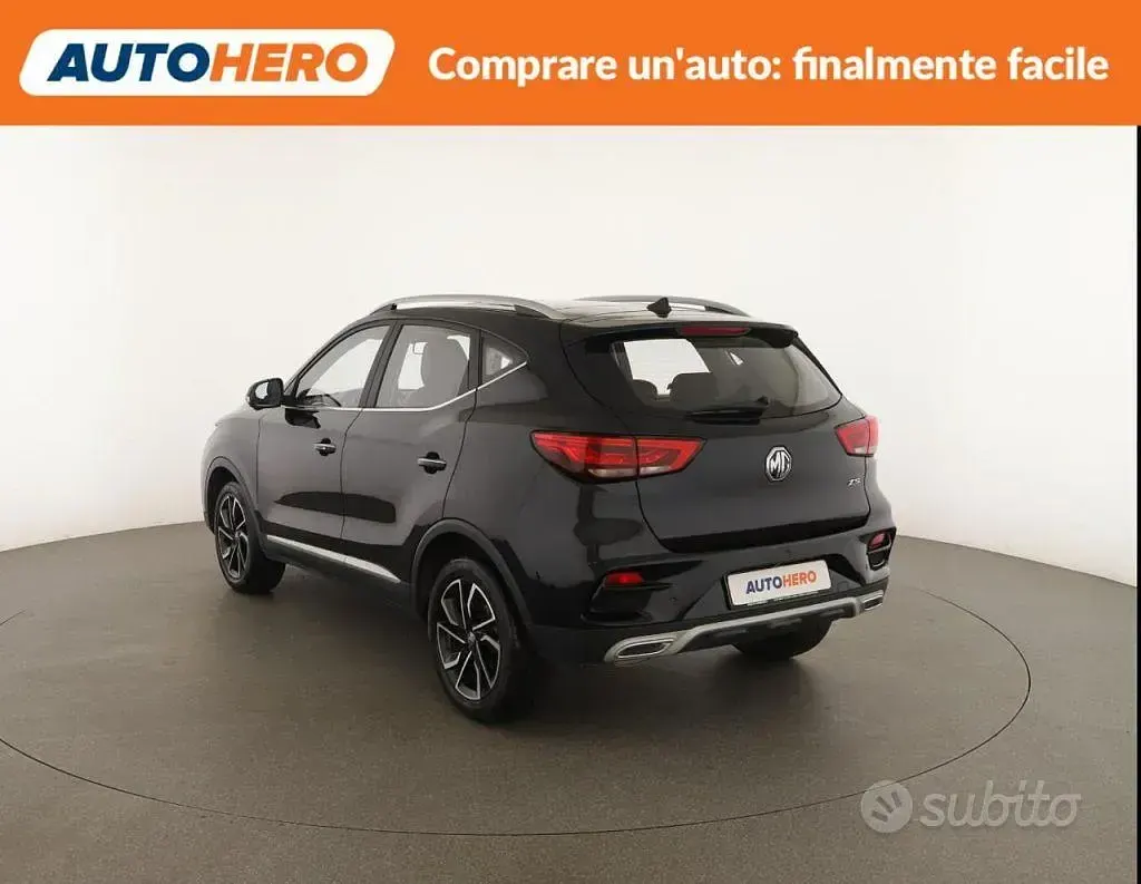 Usata MG ZS Luxury 111 CV (81 kW) 2023 Nero SUV