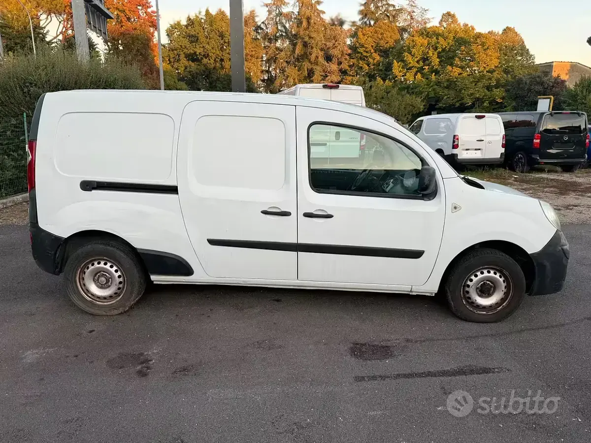 Usata Renault Kangoo 95 CV (69 kW) 2011 Bianco Berlina