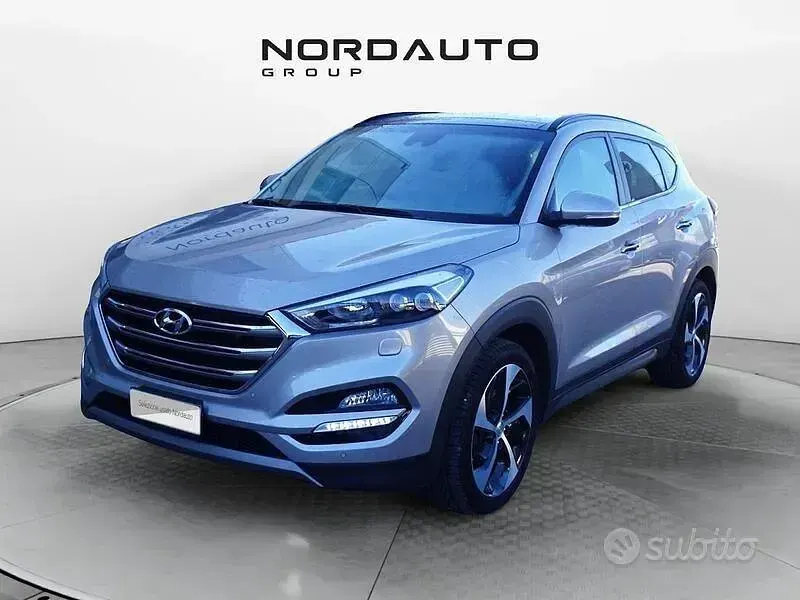 Usata Hyundai Tucson Xpossible 141 CV (103 kW) 2016 Grigio SUV