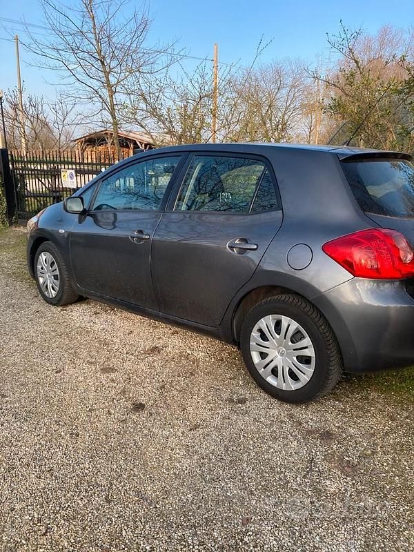 Usata Toyota Auris Sol 90 CV (66 kW) 2007 Utilitaria