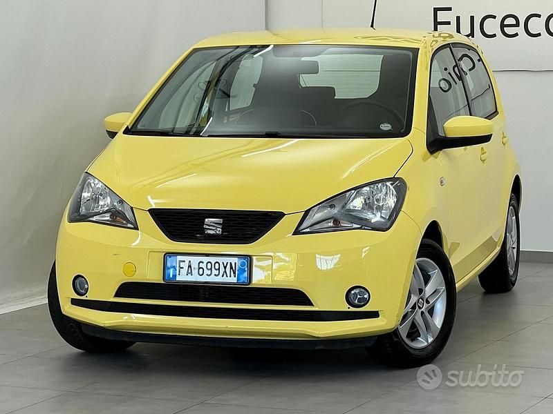 Usado Seat Mii Chic 75 CV (55 kW) 2015 Amarillo Utilitario