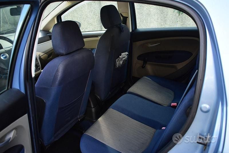 Usata Fiat Grande Punto 90 CV (66 kW) 2007 Blu Utilitaria