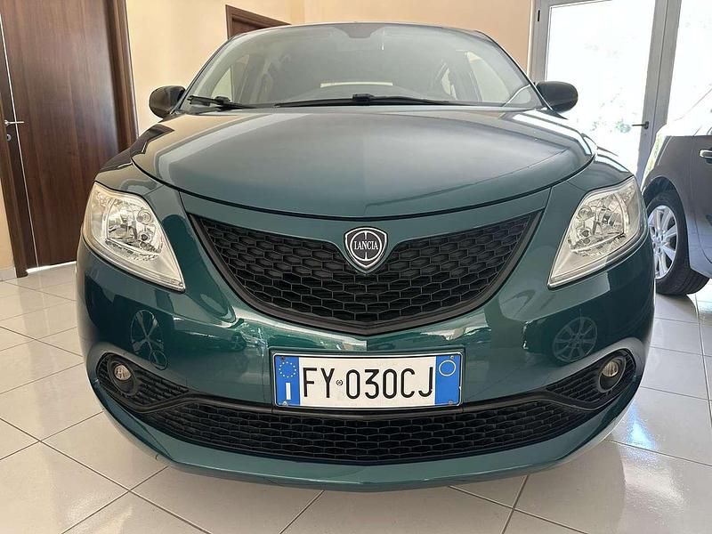 Other Usata 2019 Lancia Ypsilon Silver Due volumi | 11.800 € (Molto cara) - Immagine 1/4