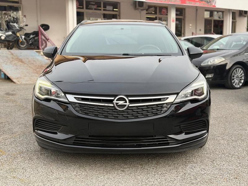 Usata Opel Astra 110 CV (80 kW) 2019 Nero Berlina