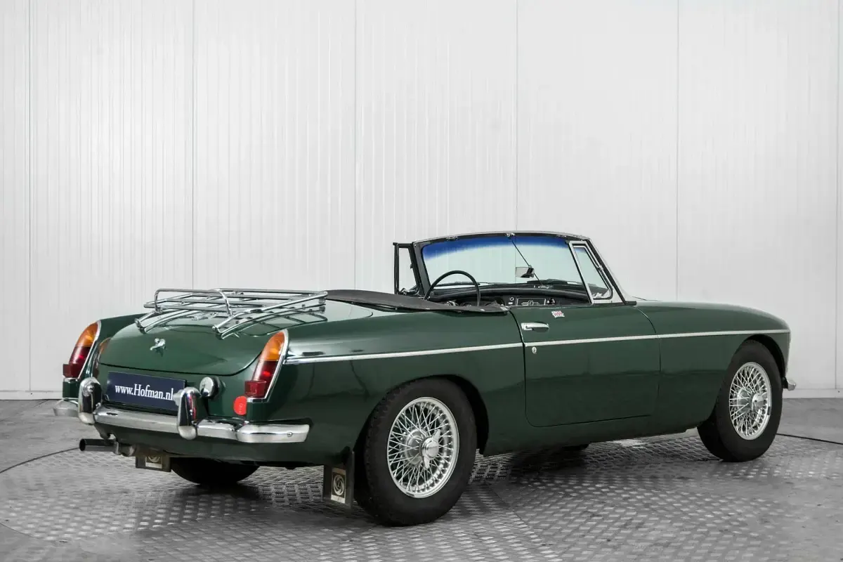 Usata MG B 90 CV (66 kW) 1965 Verde Cabrio