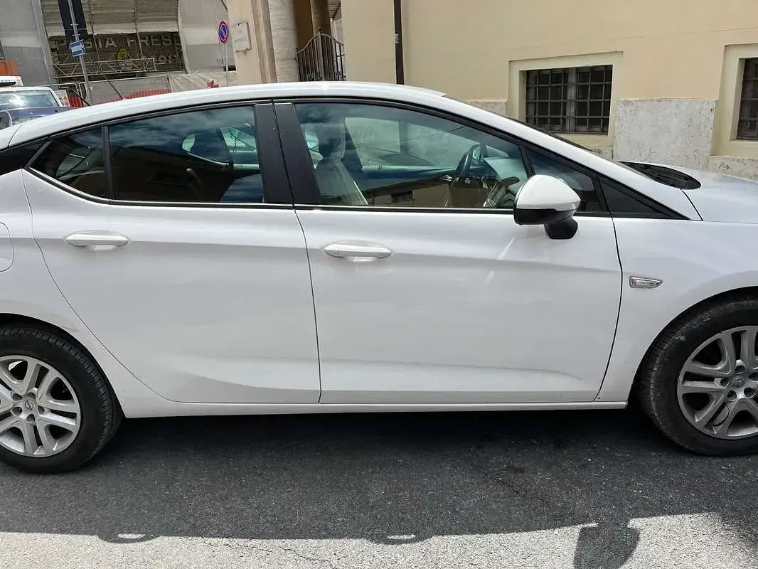 Usata Opel Astra Innovation 136 CV (100 kW) 2015 Bianco Berlina