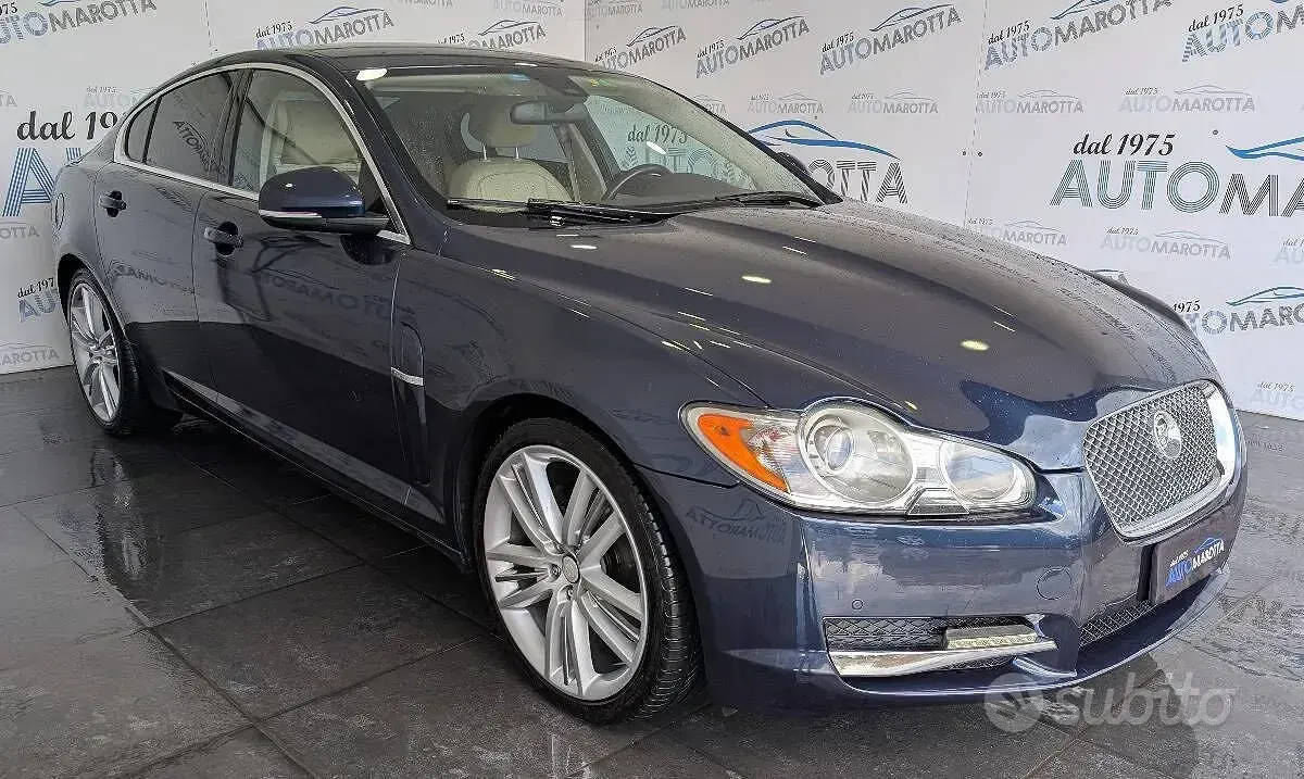 Usata Jaguar XF Luxury 207 CV (152 kW) 2009 Blu/azzurro Berlina