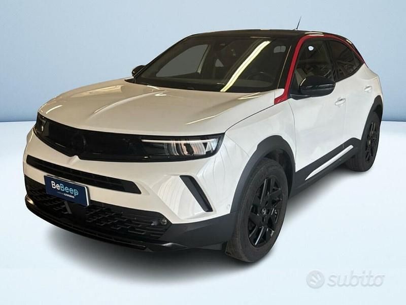 Usata Opel Mokka S 100 CV (73 kW) 2022 Bianco pastello SUV