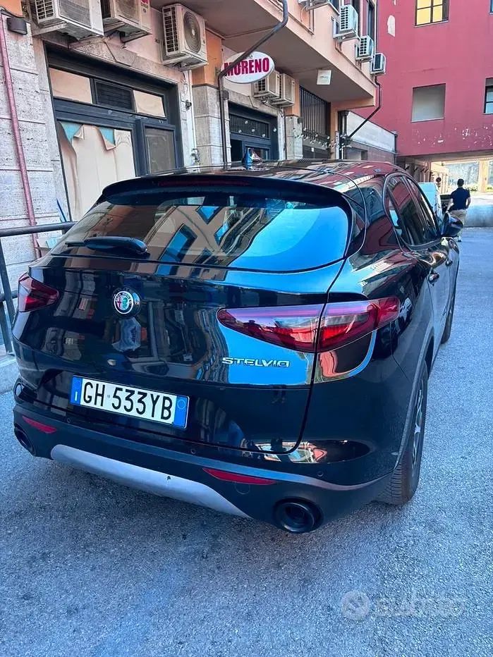 Usata Alfa Romeo Stelvio 160 CV (117 kW) 2022 Nero SUV