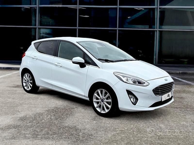 Usata Ford Fiesta Titanium 86 CV (63 kW) 2018 Viola Berlina